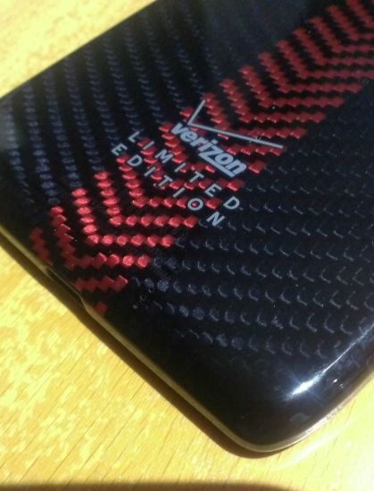 droid_razr_ultra_limited_05.jpg