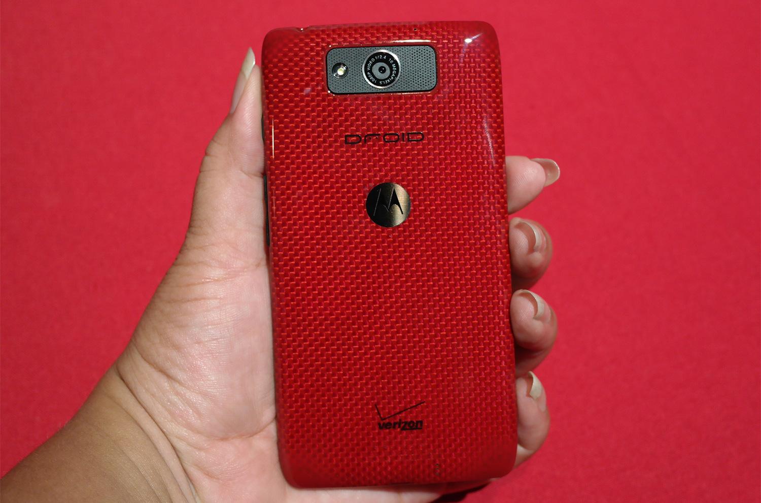 Hands_On_Motorola_Droid_Ultra_back.jpg