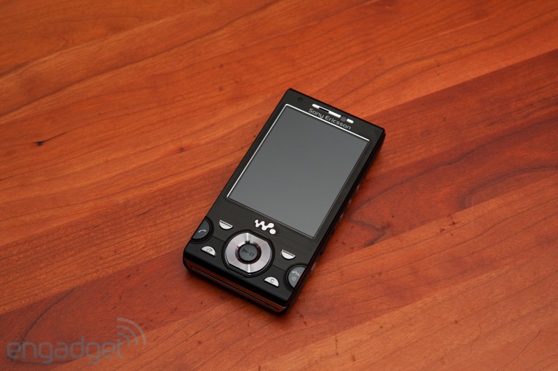 sony_ericsson_w995a_hands_on_00.jpg