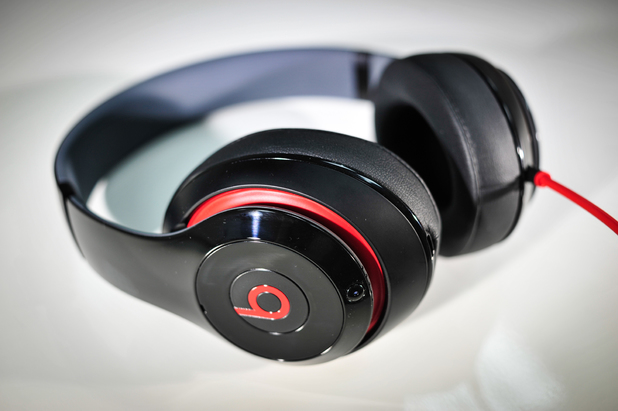tech_beats_headphones_1.jpg