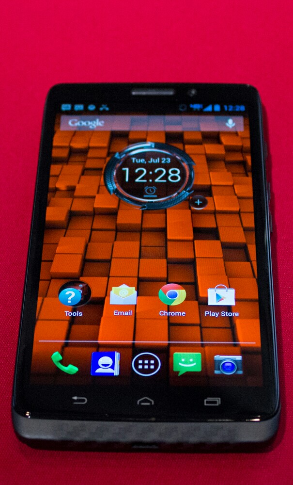 motorola_droid_maxx_and_ultra_2.jpg