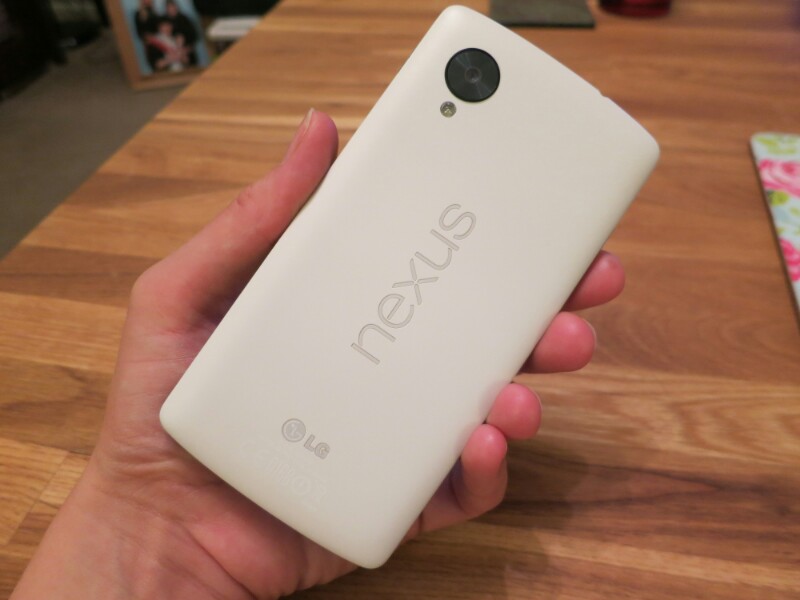 Nexus_5_White_32GB_01.jpg