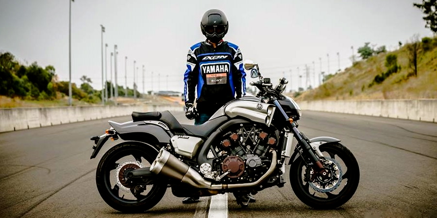 dave_mckenna_yamaha_vmax.jpg