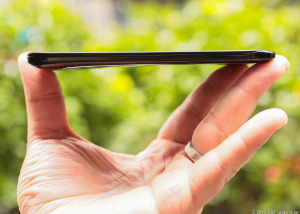 Motorola_Droid_Ultra_35823388_10_610x436.jpg