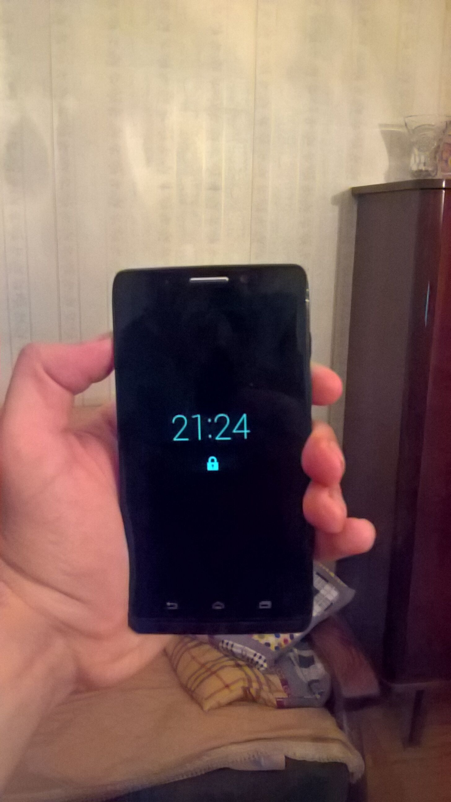 droid_maxx.jpg