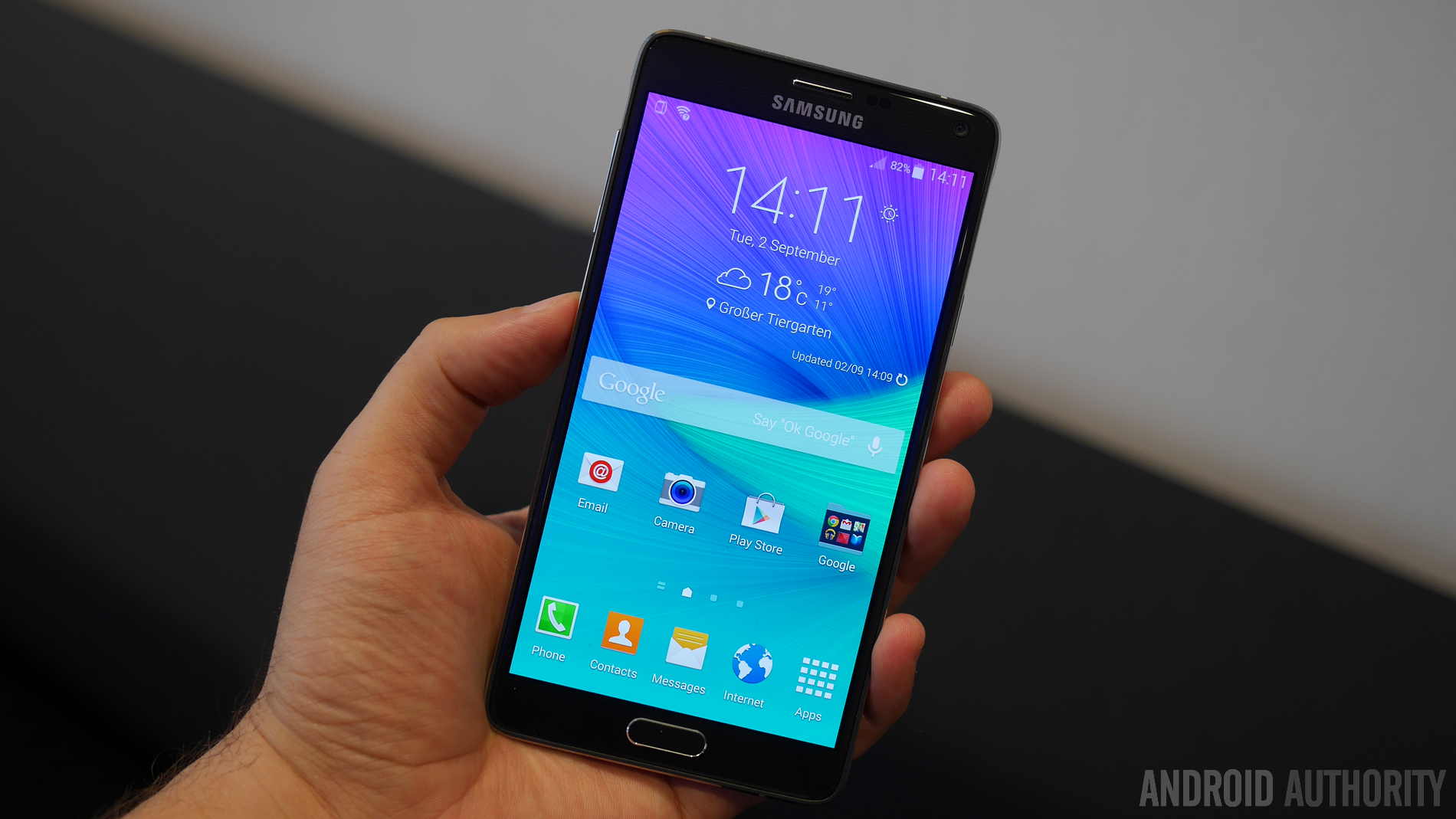 samsung_galaxy_note_4_charcoal_black_aa_2.jpg
