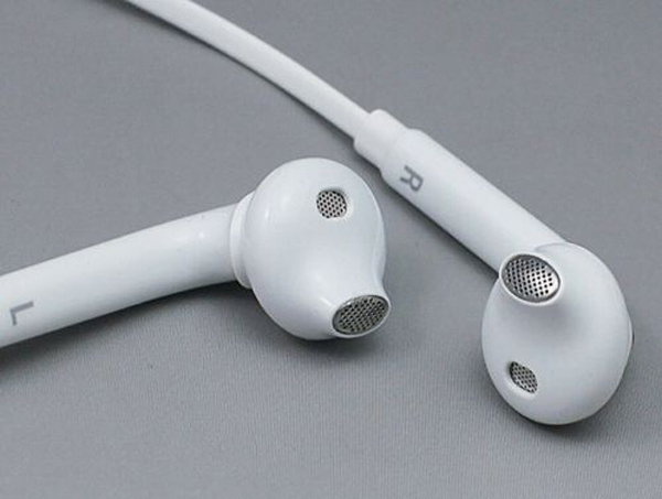 Newest_In_Ear_Earphone_Earbuds_Headphone_Headset_fone_de_ouvido_With_Remote_Mic_For_Samsung_Galaxy.jpg