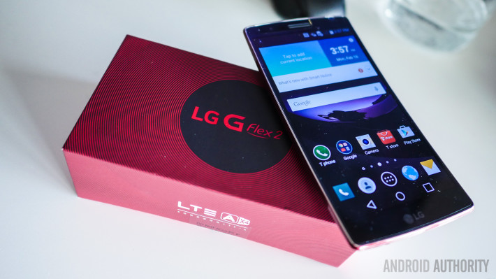 lg_g_flex_2_unboxing_aa_2_of_31_710x399.jpg