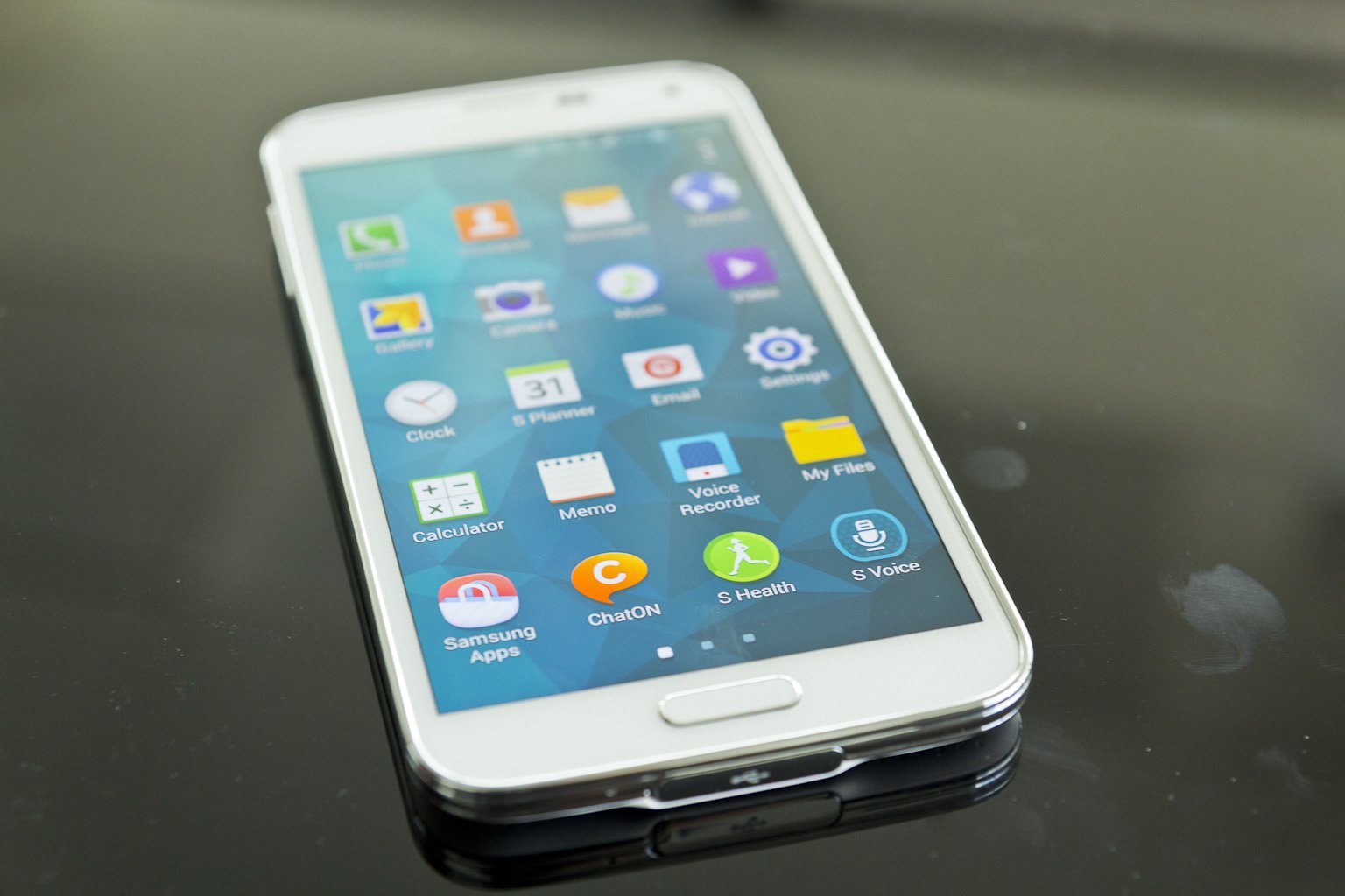 Samsung_Galaxy_S5_TouchWiz_apps.jpg