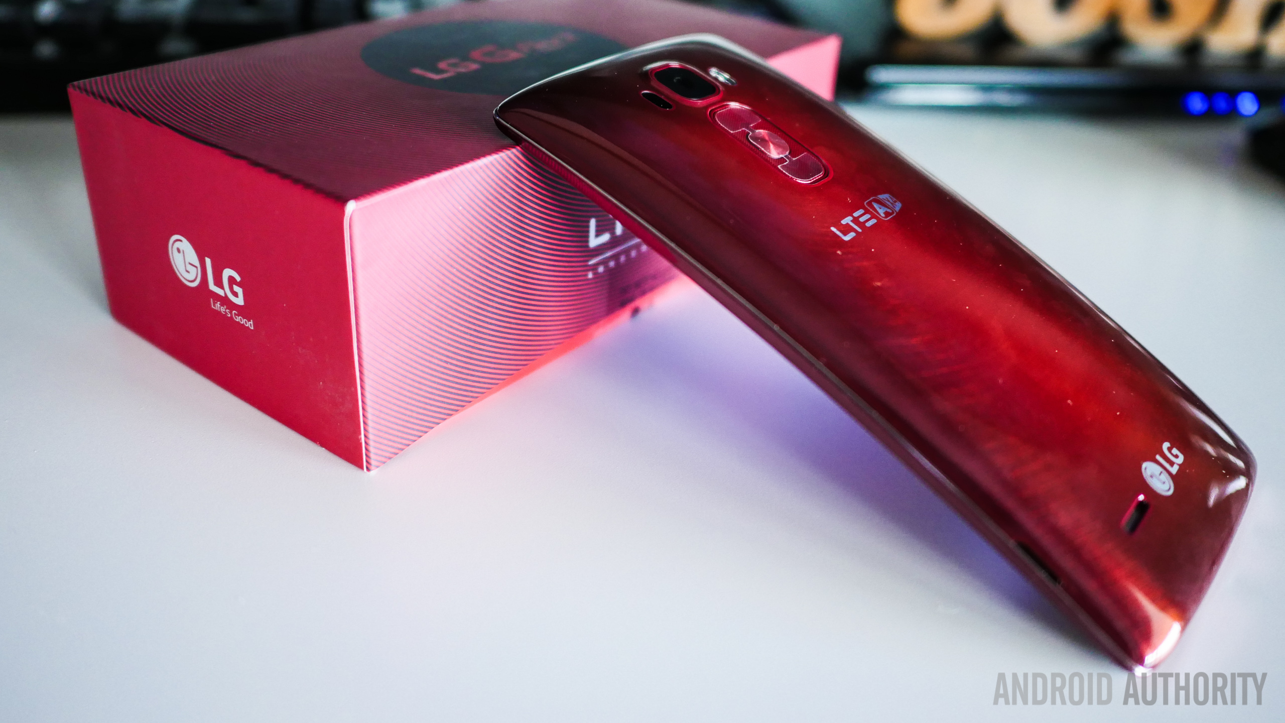 lg_g_flex_2_unboxing_aa_3_of_31.jpg
