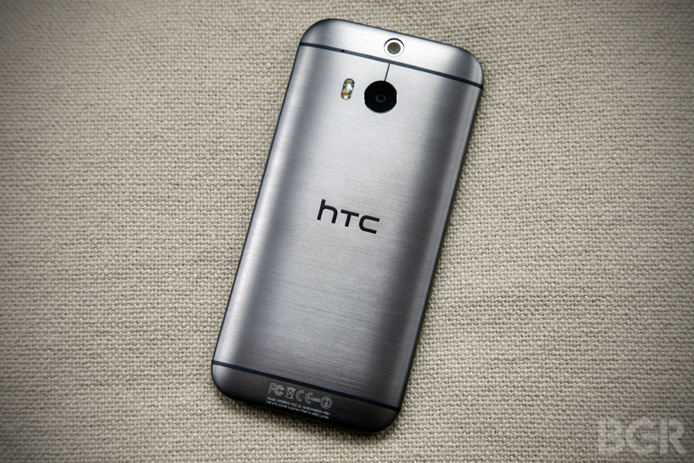 3_bgr_htc_one_m8_top.jpg
