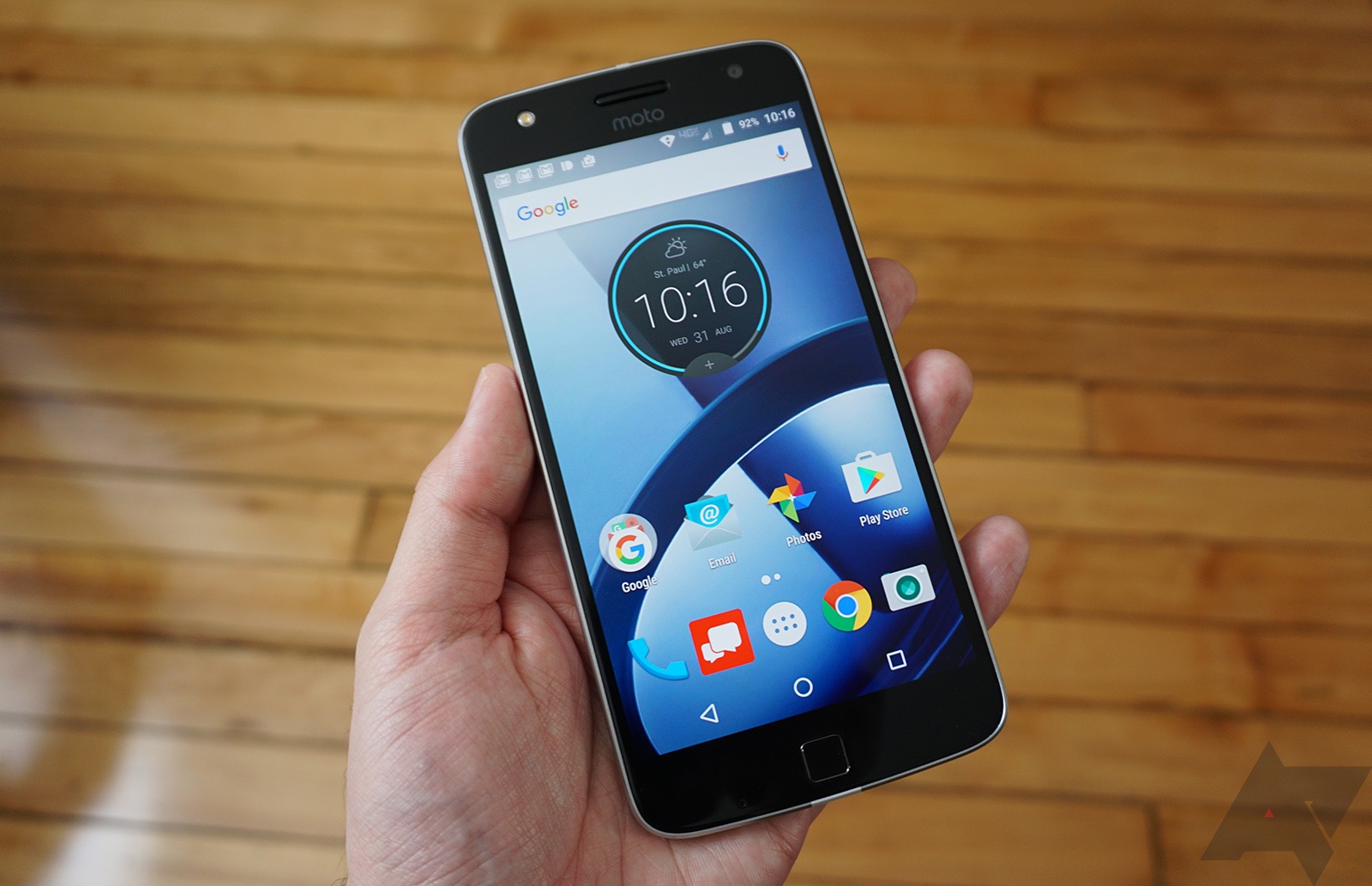 nexus2cee_mzp01.jpg