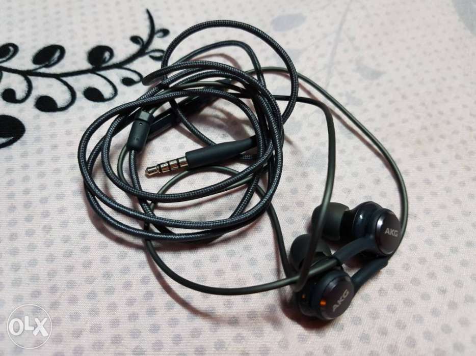 411288999_1_1000x700_samsung_galaxy_note_8_new_headphone_akg_branded_99_price_market_kolkata_rev004.jpg