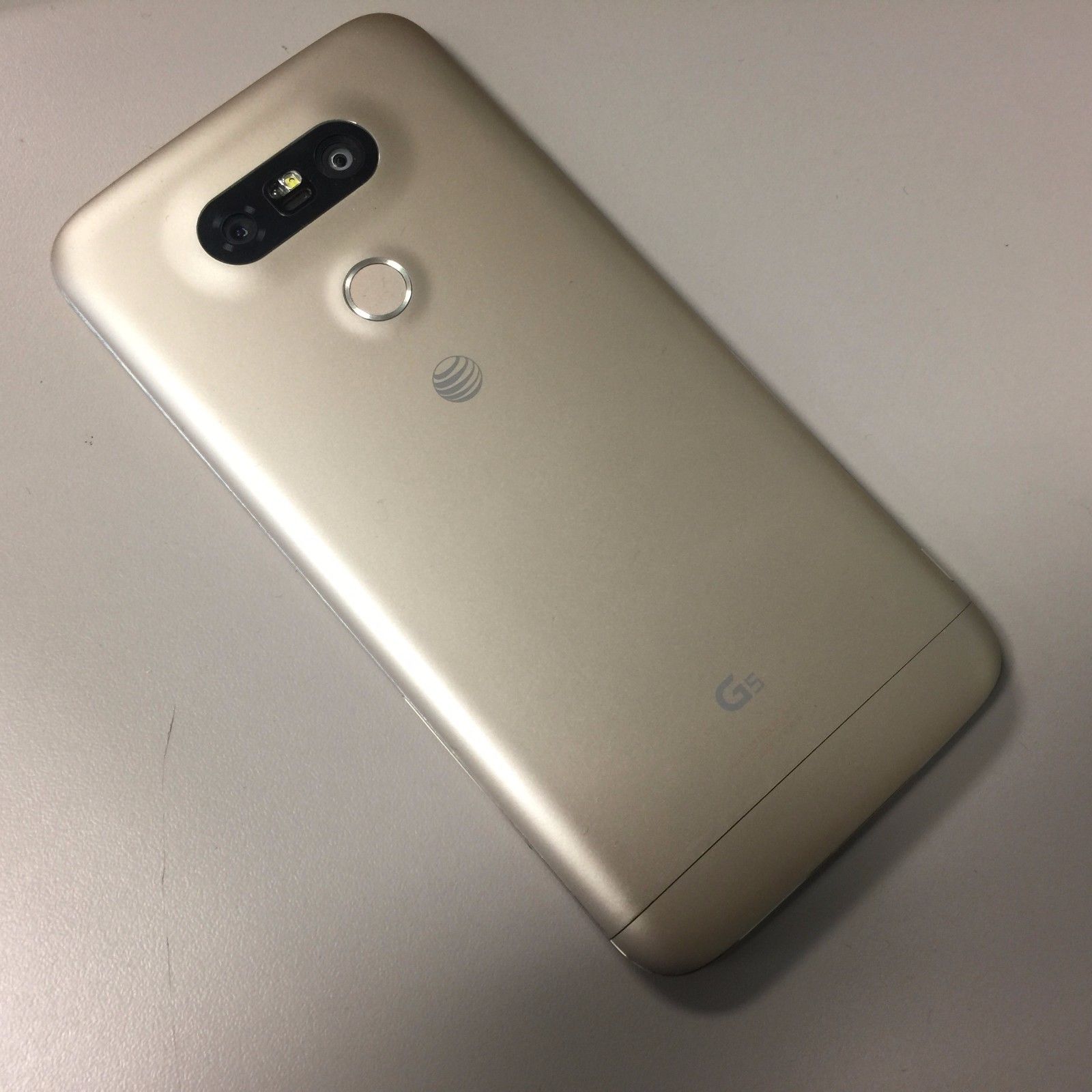 lg_att_1.jpg
