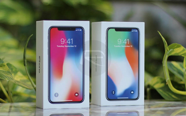 iPhone_X_space_grey_silver.jpg