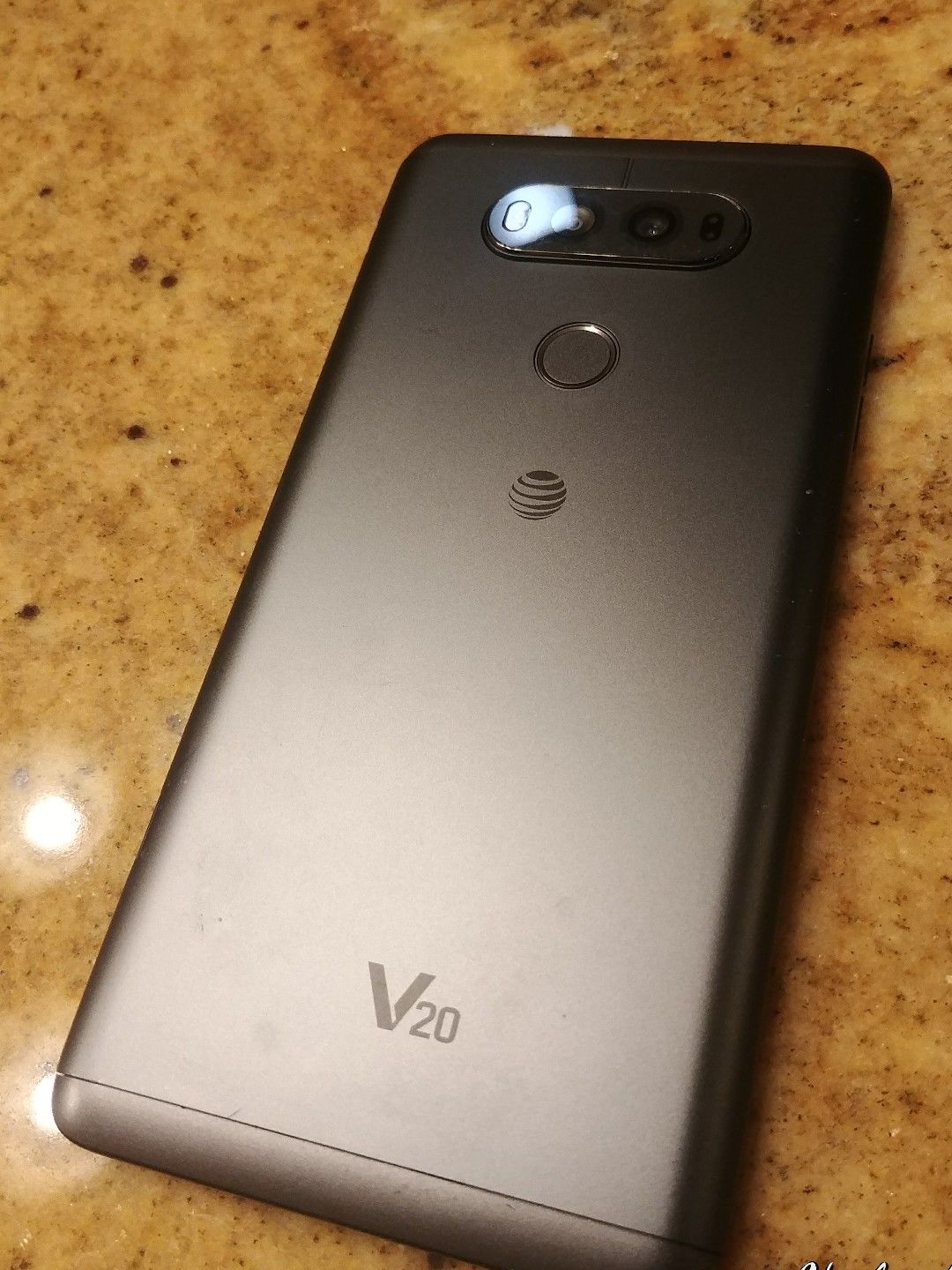 v20att.jpg