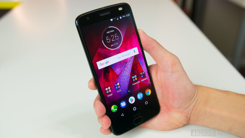 Moto_Z2_Force_Review_11_840x473.jpg