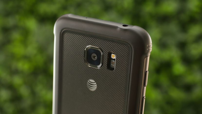 samsung_galaxy_s7_active_at_t_07.jpg