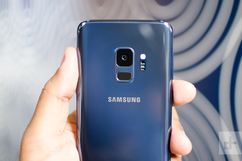 galaxy_s9_hands_on_back_top_2.jpg