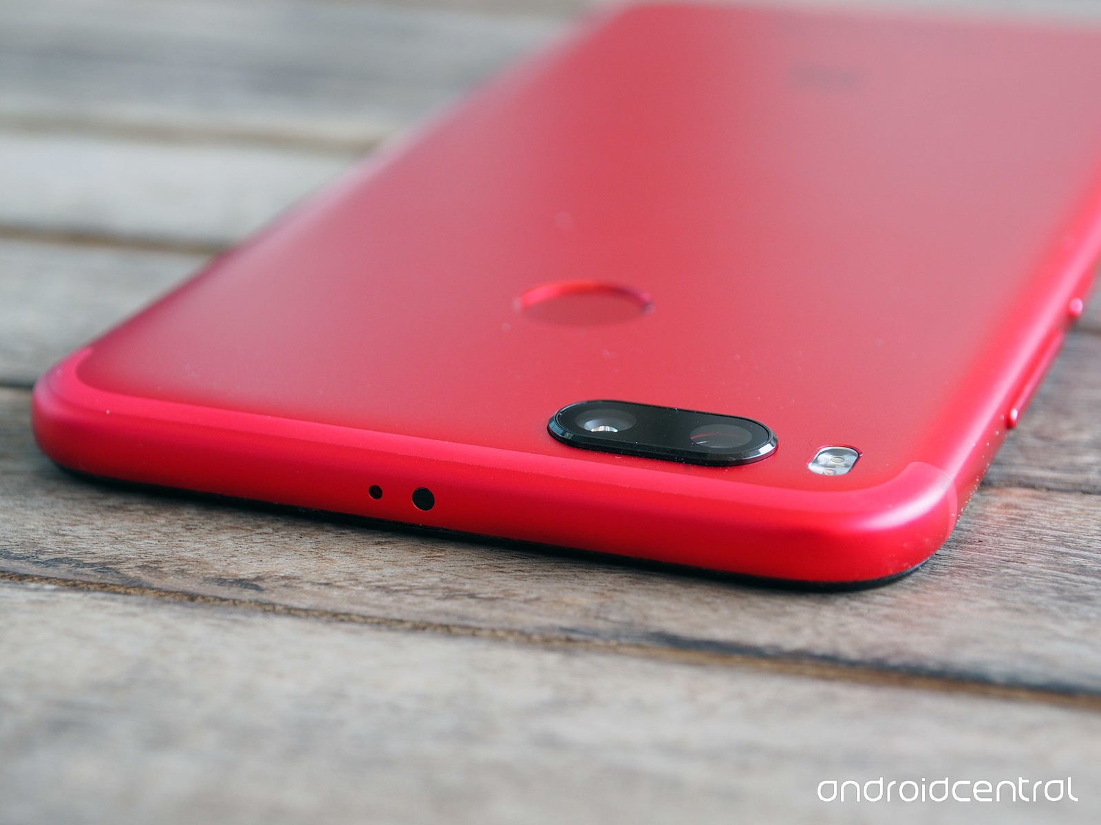 xiaomi_mi_a1_red_1.jpg