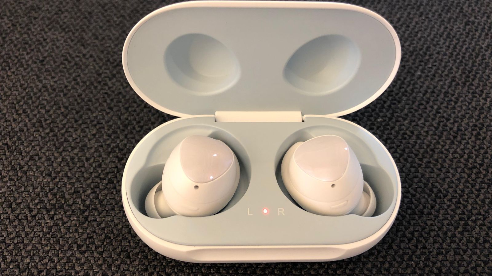 galaxybuds3.jpg