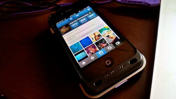 powermat_iphone.jpg
