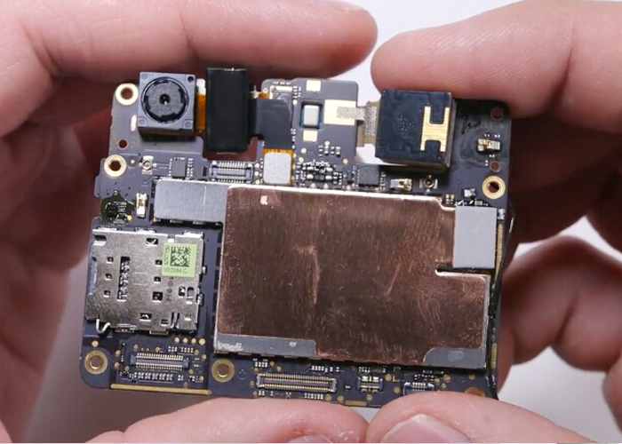 Google_Pixel_1_motherboard.jpg