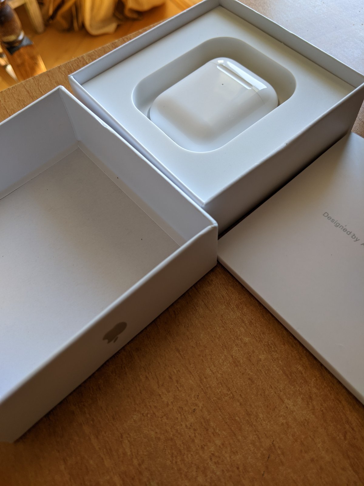 airpods.jpg