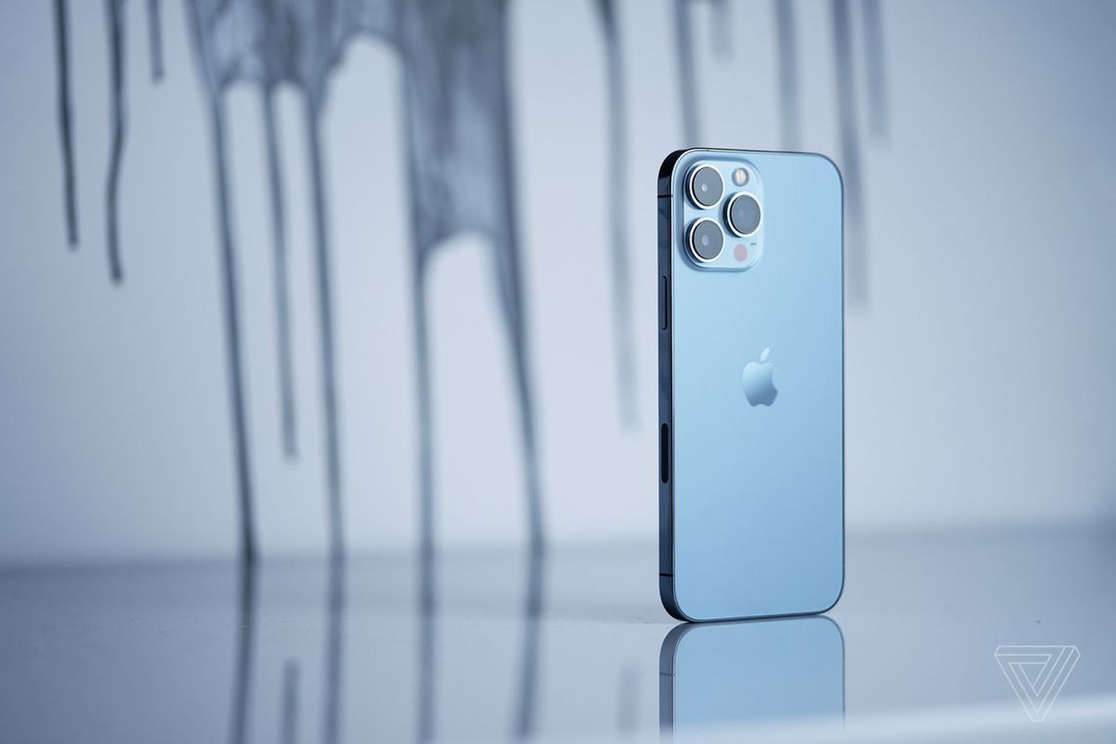 iphone_13_pro_review_the_verge.jpeg
