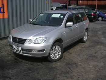 mitsubishi_airtrek_photo_77.jpg