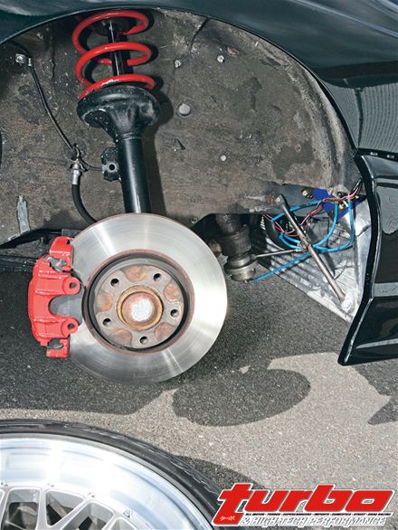 0610turp_05z_1988_bmw_e30_suspension_view.jpg