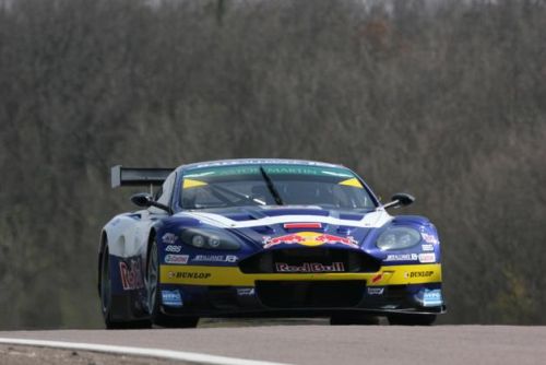 k3200w627h420n11_ASTON_MARTIN_DBR9_RACE_ddpi_fia_gt.jpg