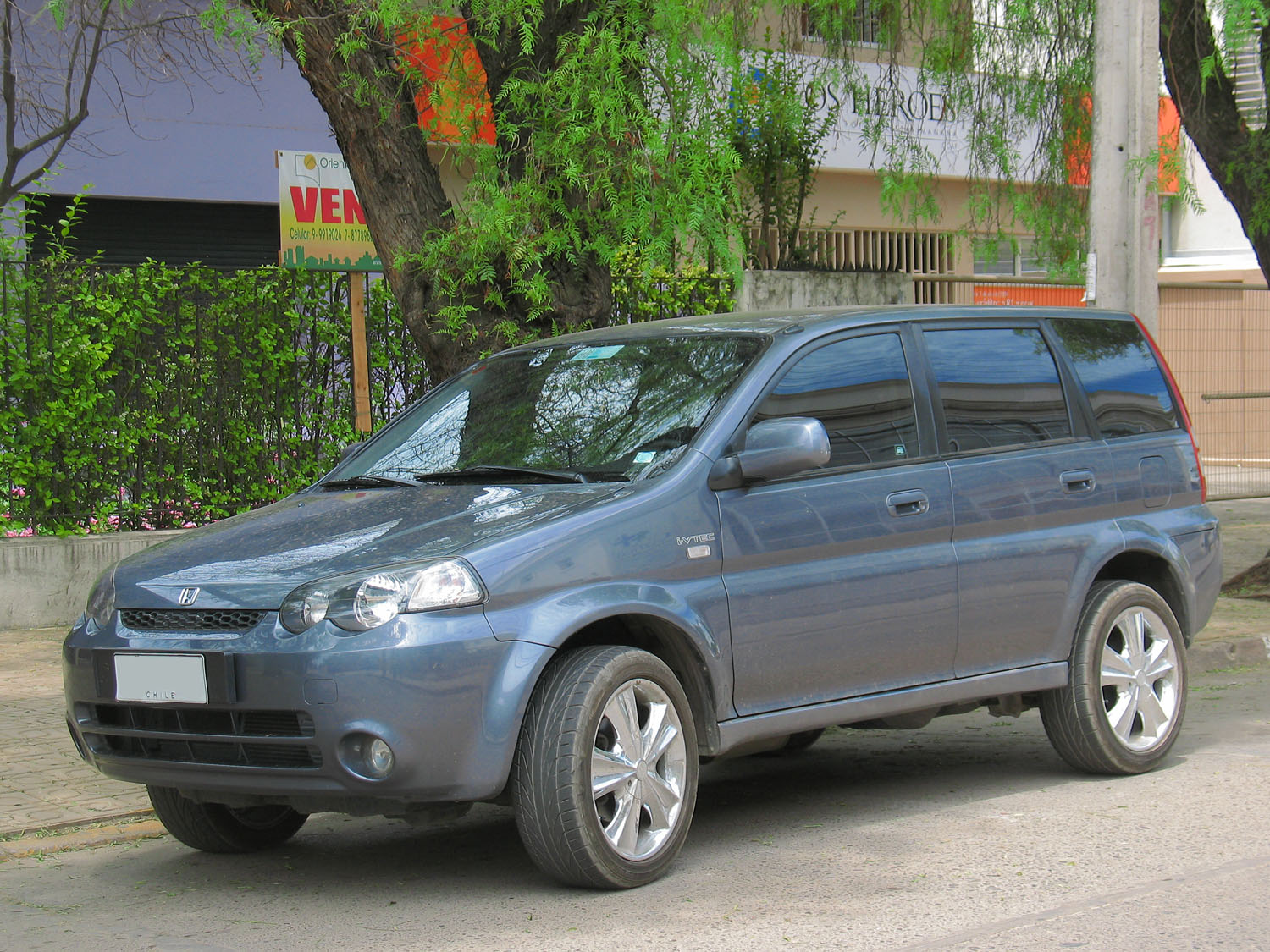 Honda_HR_V_1.6_2006.jpg