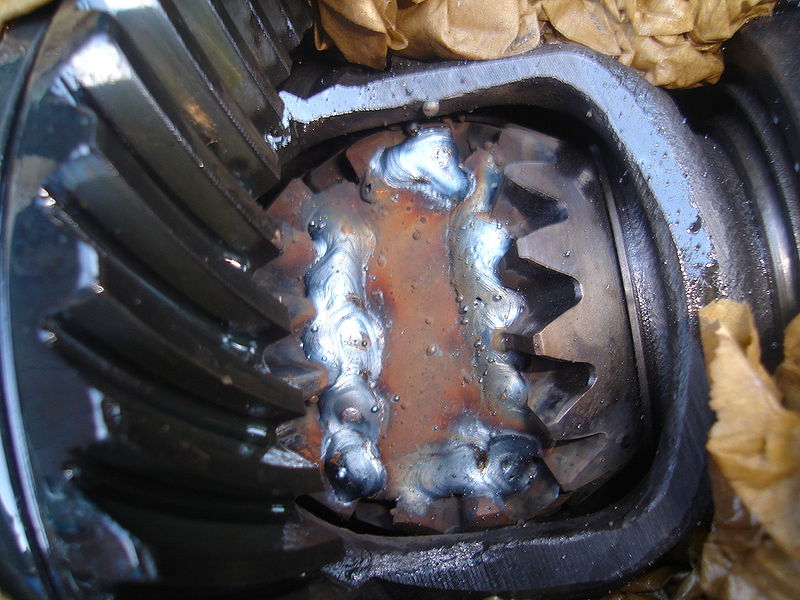 800px_Welded_Diff.jpg