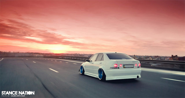 11_02_28_lexus_is_toyota_altezza_stance_2.jpg