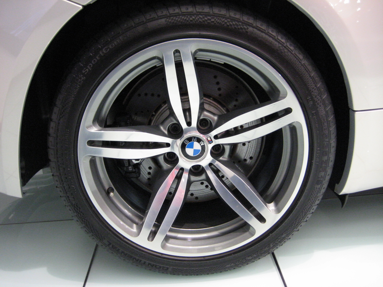 BMW_E63_M6_Coup___Wheel.JPG