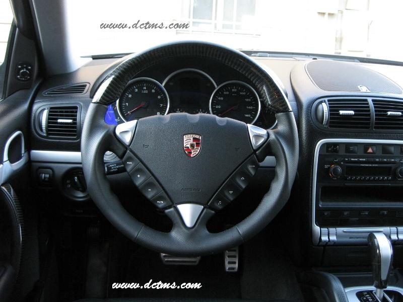 Cayenne_S_sport_steering_wheel_carbon_006.JPG