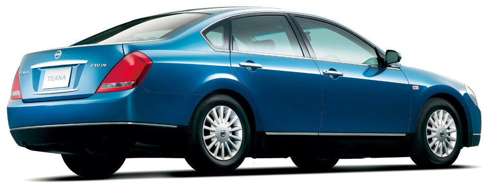 nissan_teana_18318.jpg