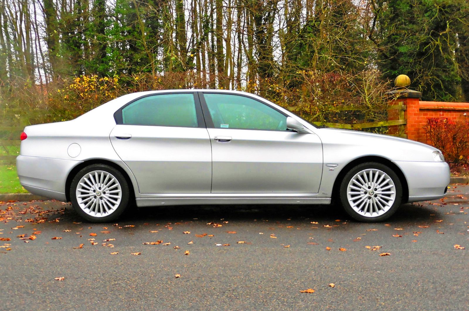 cars_alfa_romeo_166_936_2002_313197.jpg