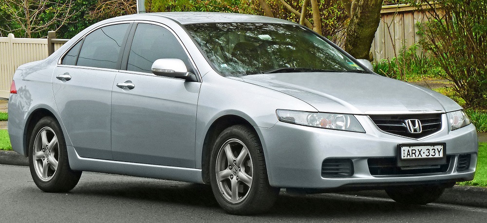 2003_2005_Honda_Accord_Euro_sedan__2011_07_17_.jpg