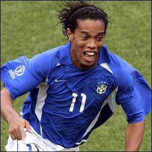 _38101046_ronaldinho300x300.jpg