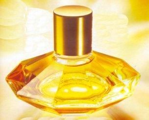 Toaletny_parfum_Incandessence_vianocna_edicia.jpg