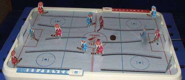 Nastolnyi_Hockey_1985_01.jpg