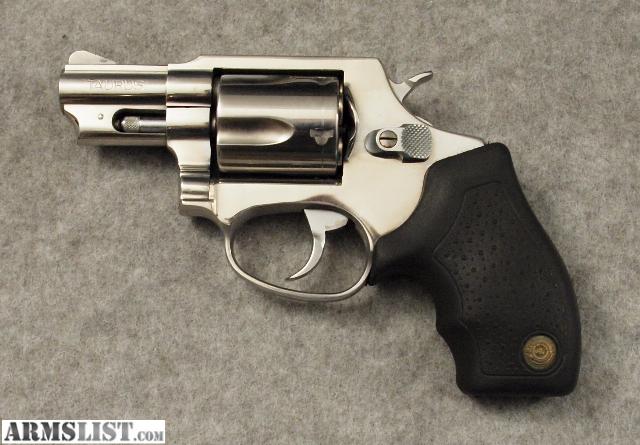 843778_01_taurus_model_85_ss_snub_nose_3_640.jpg