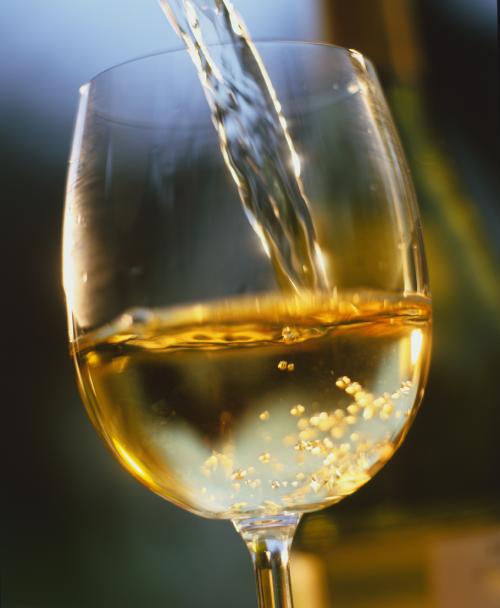 glass_of_white_wine.jpg