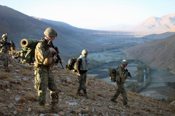 US_Soldiers_patrol_in_Afghan_mountains.jpg