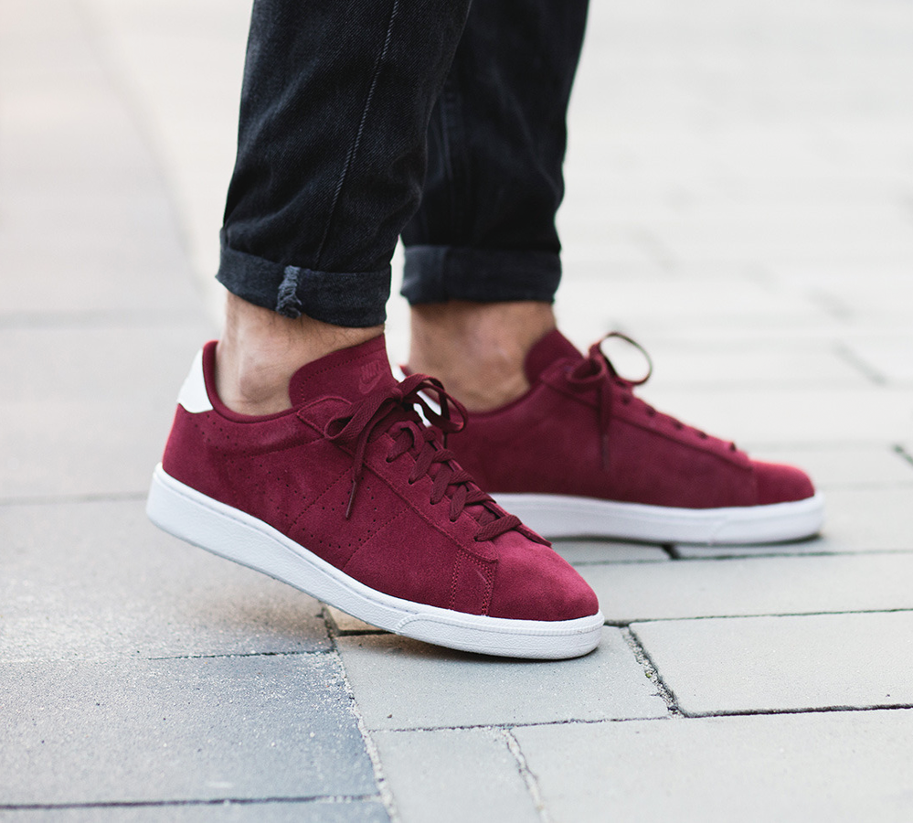 bordo_Mens_Shoes_sneakers_Nike_Tennis_Classic_Cs_Suede_829351_601_10940_2.png