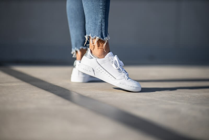 Adidas_Womens_Continental_80_Footwear_White_Silver_Metallic_4_800.jpg