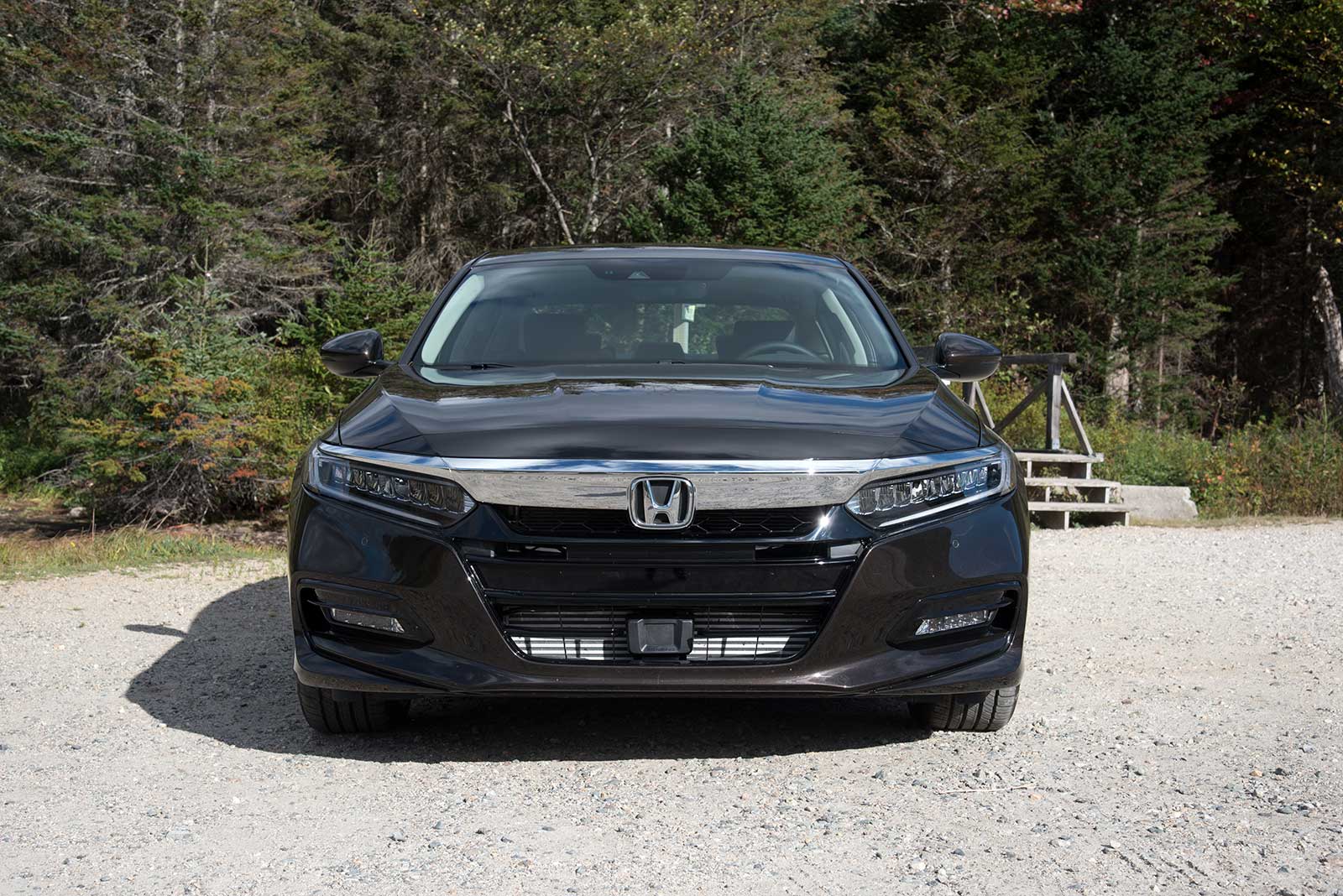 2018_Honda_Accord_2.0_Turbo_Touring_Front_02.jpg