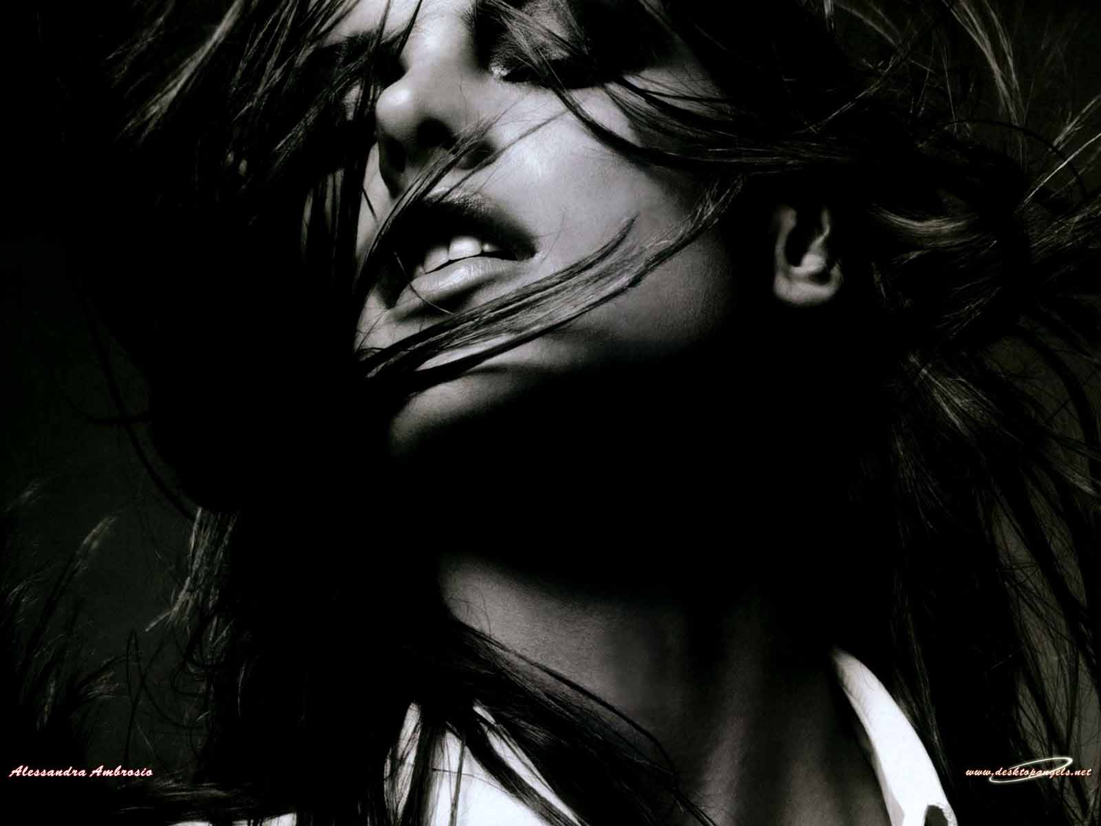 Alessandra_Ambrosio_40.jpg